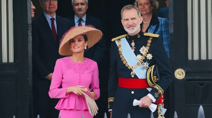 Arrasa con todo Pilar Eyre desvela lo que hace Letizia sin Felipe VI en secreto mes tras mes