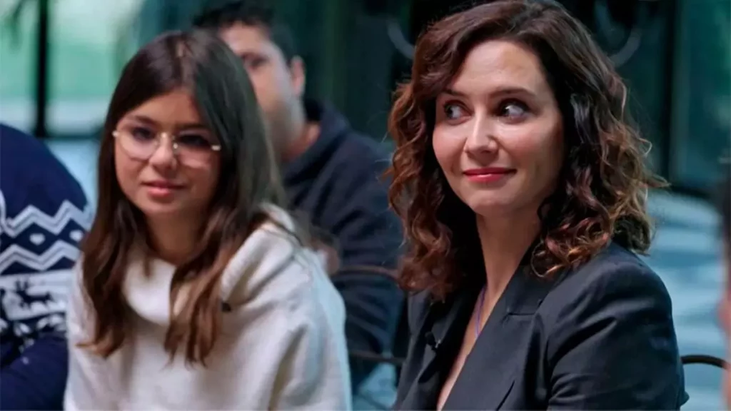 Telecinco rescata un programa que tenía abandonado aprovechando la polémica de Ayuso y su pareja 57 Telecinco rescata un programa que tenía abandonado aprovechando la polémica de Ayuso y su pareja