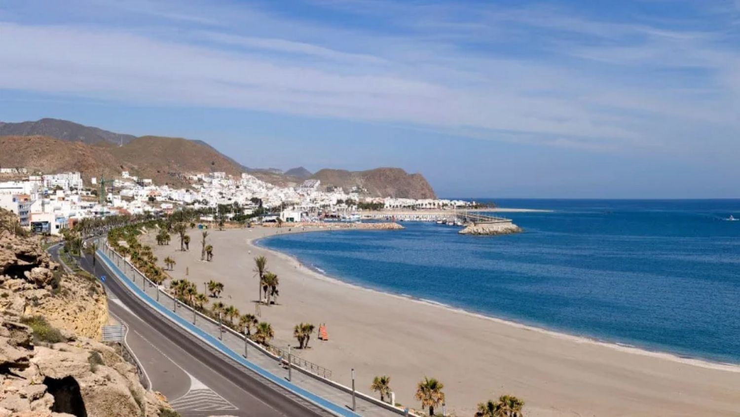 ENTRE PLAYAS Y DESIERTO