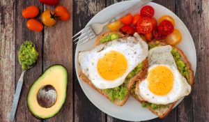 La nueva tendencia matutina en España: el desayuno salado pisa fuerte