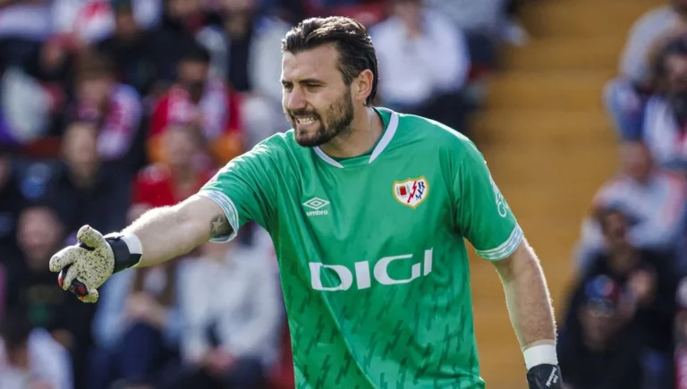 Dimitrievski deja helado al Rayo Vallecano con su próximo equipo