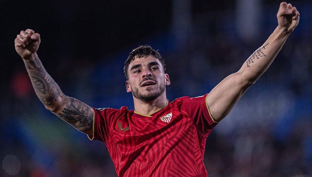 Isaac Romero obliga al Sevilla FC a tomar decisión drástica 149 El Sevilla FC considera la salida de Isaac Romero