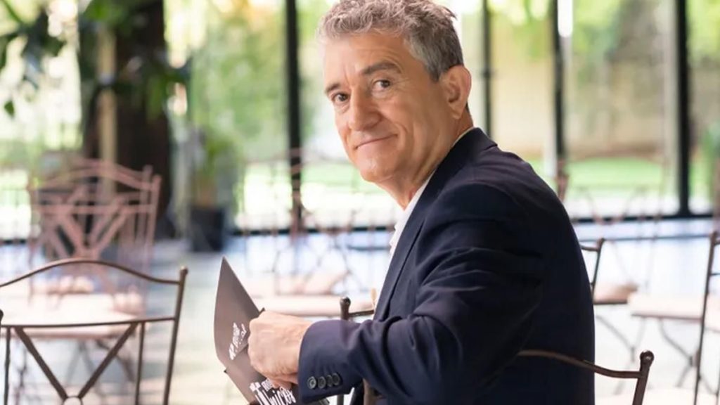 Telecinco rescata un programa que tenía abandonado aprovechando la polémica de Ayuso y su pareja 61 Telecinco rescata un programa que tenía abandonado aprovechando la polémica de Ayuso y su pareja