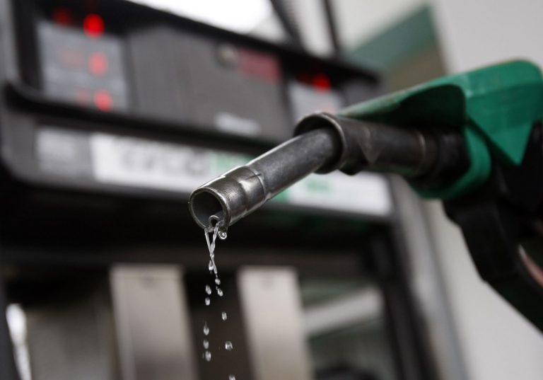 El precio de la gasolina da el aviso de un escenario con inflación galopante