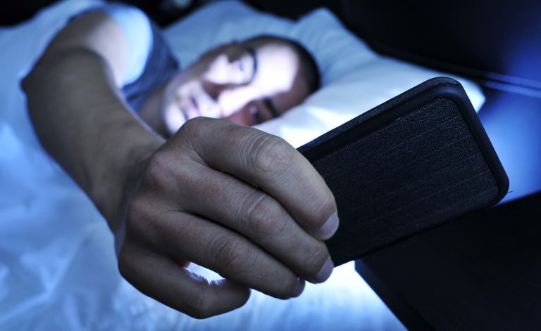 ¿Cuánto tiempo debe dormir una persona a partir de los 40 años?