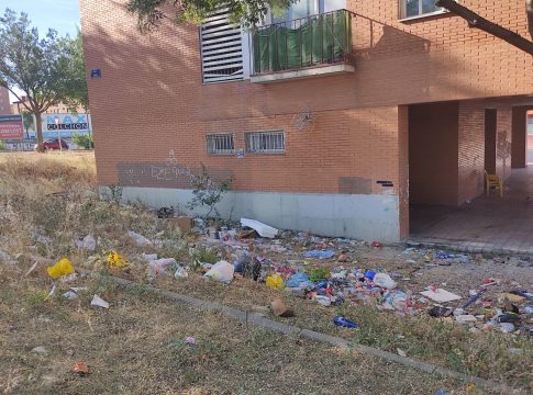 Los vecinos de Alcorcón cansados de los okupas de la calle Praga | Foto: @oKupasAlcorcon