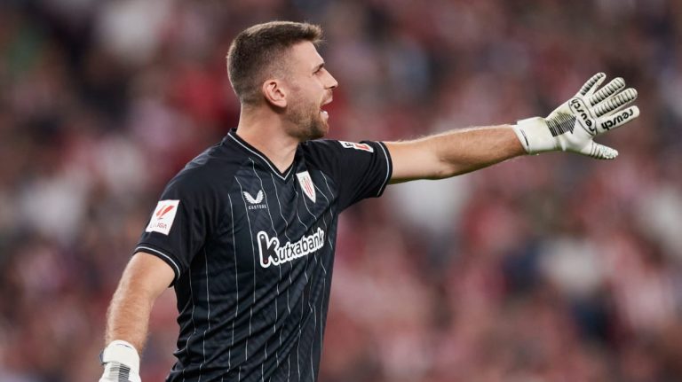 Unai Simón se lleva un palo descomunal por defender la portería del Athletic