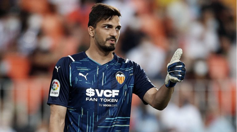 Mamardashvili agrava los problemas de Baraja en el Valencia CF