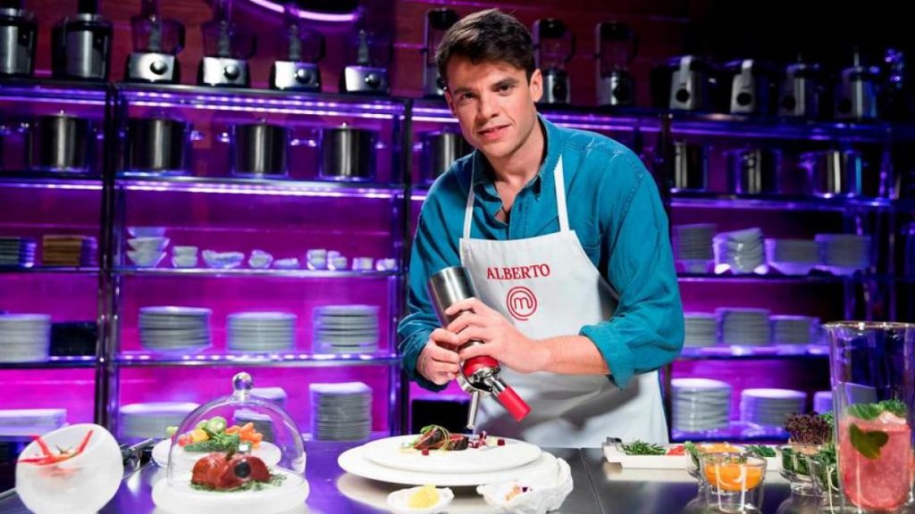 Juegan con tu salud mental: un concursante de 'MasterChef' critica duramente al programa