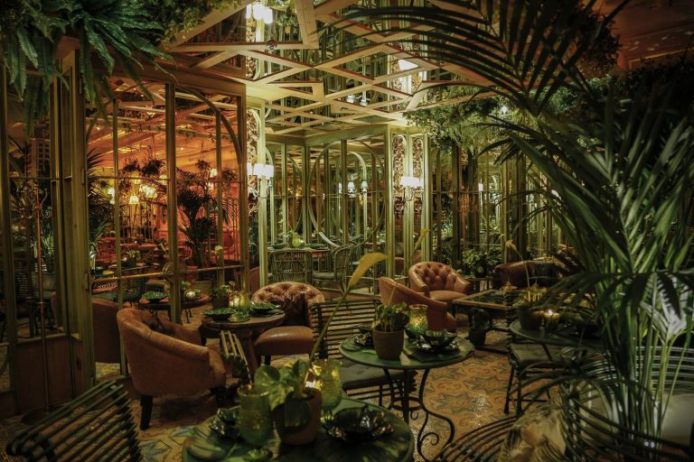 Descubre el encanto oculto: El Jardín Secreto de Salvador Bachiller, un oasis en el corazón de Madrid