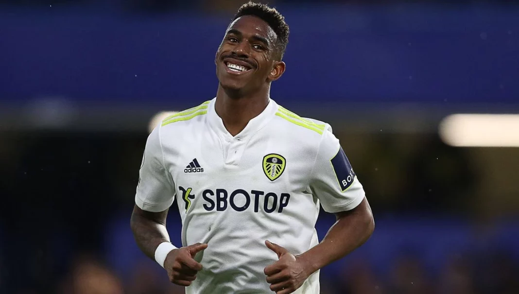 Junior Firpo Pellegrini Betis Fuente: Leeds United