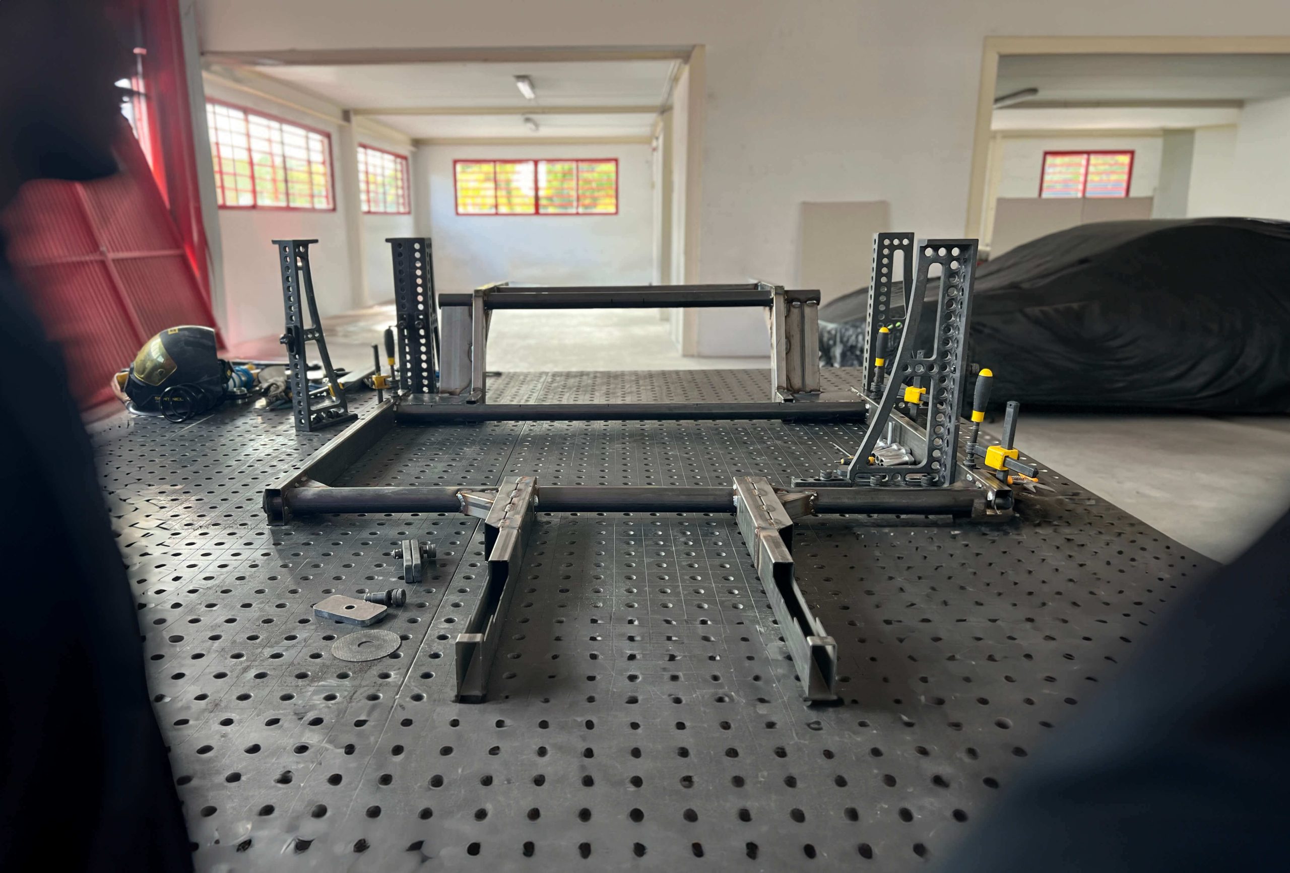 LIUX Chasis de Acero scaled