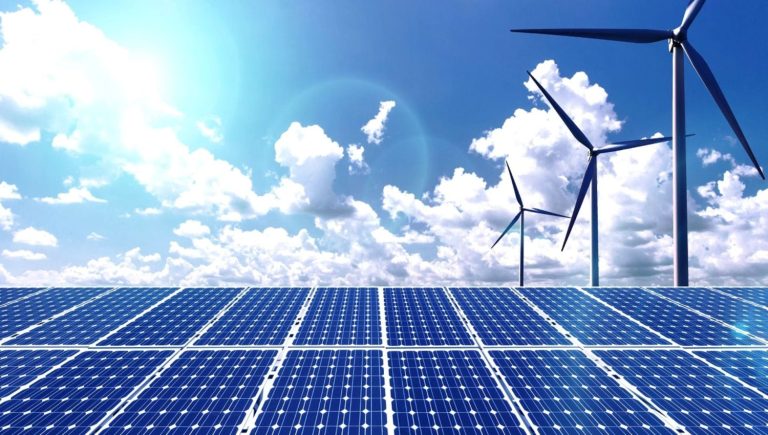 Las renovables reducen el precio de la luz e iluminan el futuro de los españoles