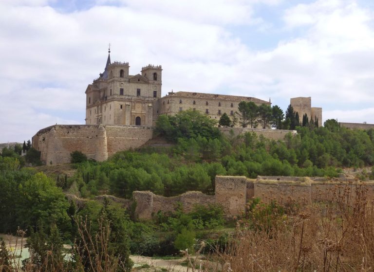 Le llaman el Escorial de La Mancha y es un destino de viaje ideal y barato para Semana Santa