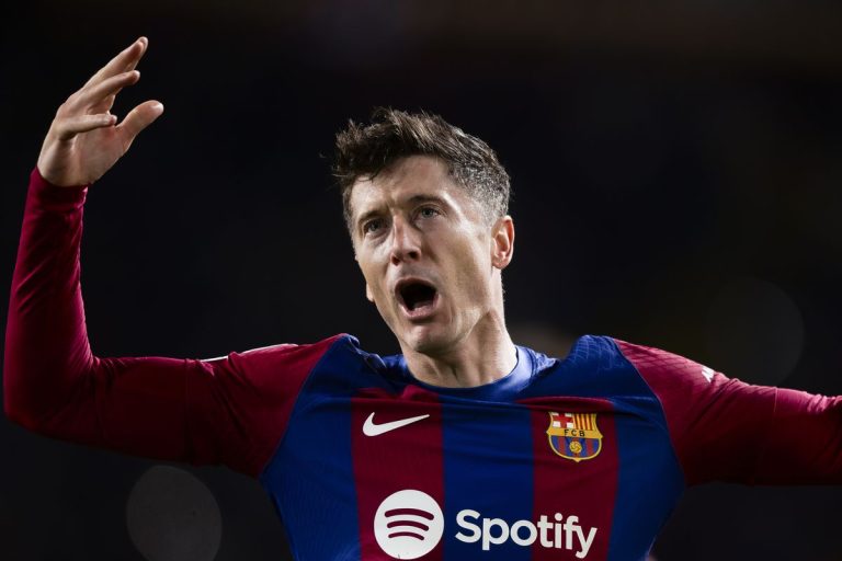 Lewandowski habla muy claro del fichaje de Mbappé por el Real Madrid Lewandowski habla muy claro del fichaje de Mbappé por el Real Madrid