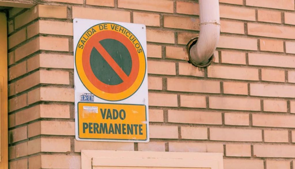 La diferencia entre el vado permanente y el vado horario