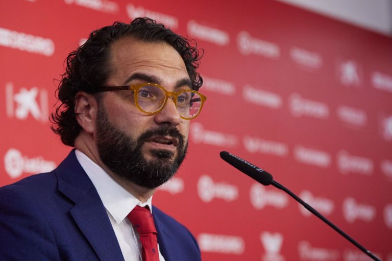 Víctor Orta llama al Arsenal para cerrar el primer fichaje del Sevilla FC 2026