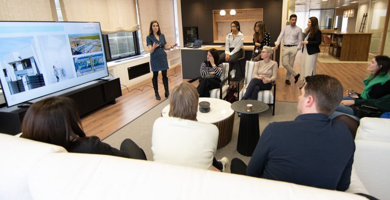 Grupo Index, ejemplo de éxito en la visita internacional de VELUX Europa