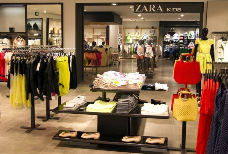 Zara se harta con los probadores y te hará devolver la ropa de manera diferente