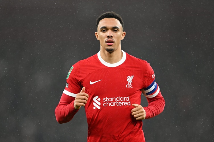 Inminente fichaje de Alexander Arnold por el Real Madrid destroza al Sevilla FC