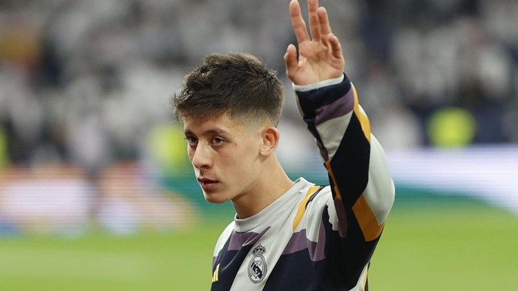 Arda Güler sacrificado en nueva ofensiva del Real Madrid al Liverpool