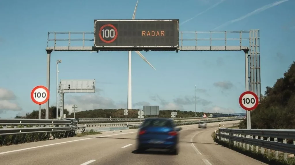 El plan de la DGT para multarte con radares va más allá de Semana Santa 9 El futuro de los radares en España: ¿Hacia dónde vamos?