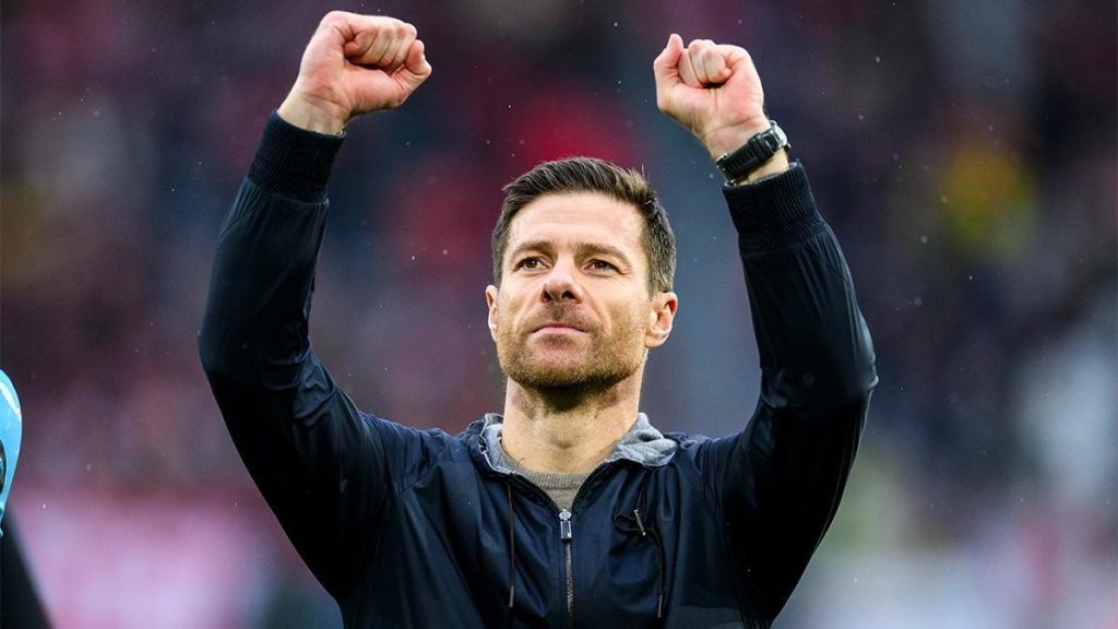Xabi Alonso sigue haciendo cambios a toda máquina: tras Huijsen, el siguiente es… 1 Bayer Leverkusen Xabi Alonso Real Madrid estrella