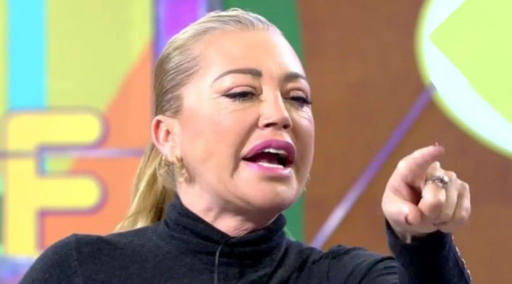 Belén Esteban discute.