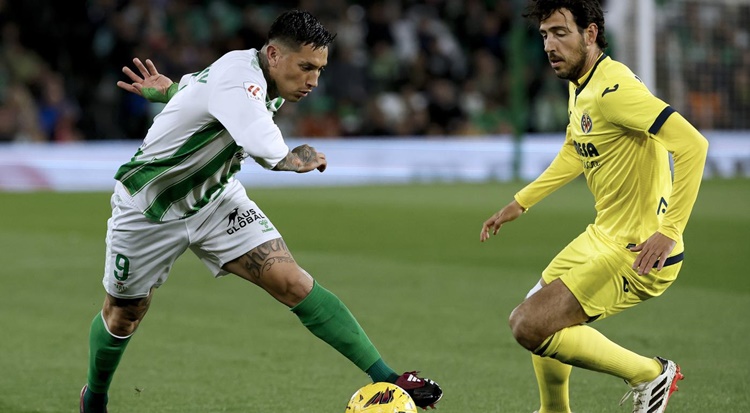 El Betis busca lateral top para competir con Sabaly: Bellerín fuera 1 Betis