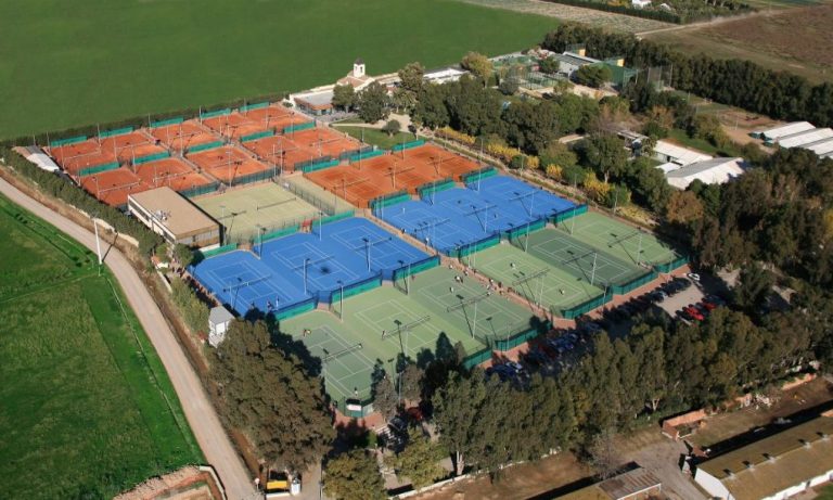 La Emilio Sánchez Academy se suma al compromiso contra la sequía con medidas y concienciación