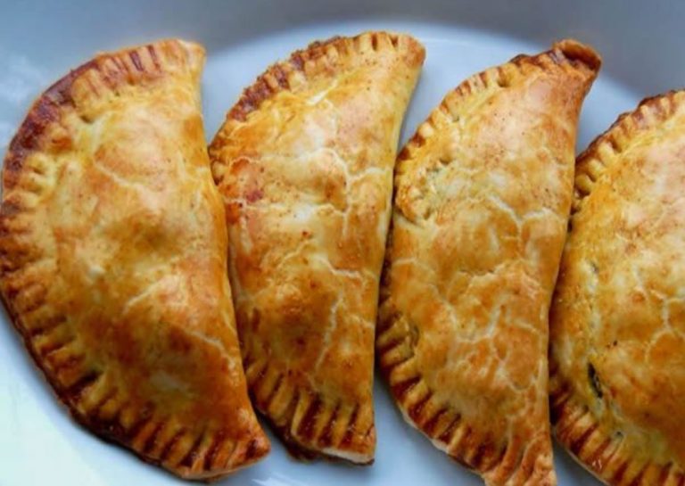 Empanadillas de atún en freidora de aire, listas en solo 10 minutos con esta receta