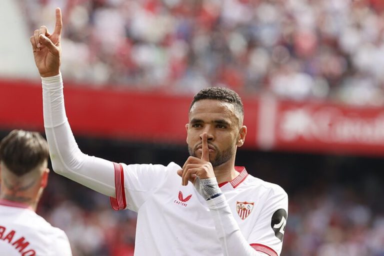 En Nesyri pide reunión urgente al Sevilla FC: condiciones claras