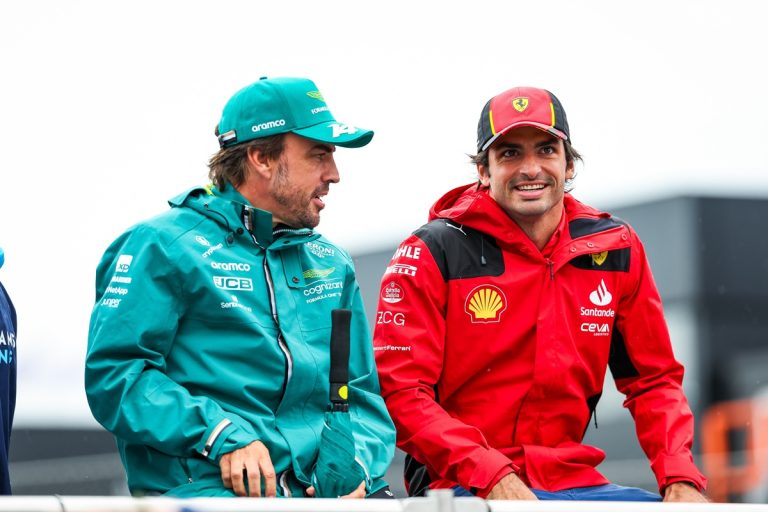 Fernando Alonso y Carlos Sainz pueden ser compañeros en Red Bull