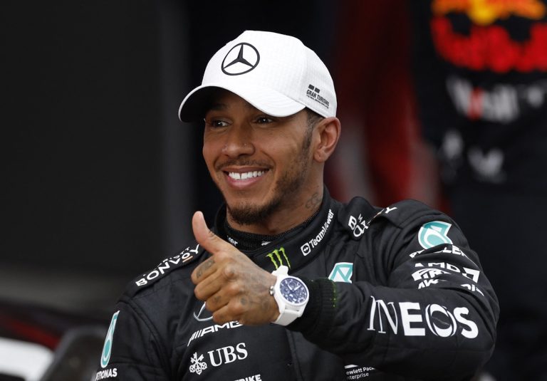 Hamilton da el nombre de su sustituto en Mercedes F1: arden las redes