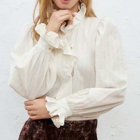 El Corte Inglés: grandes descuentos para que renueves tu outfit esta temporada 8 Blusa de manga larga con volante en El Corte Inglés