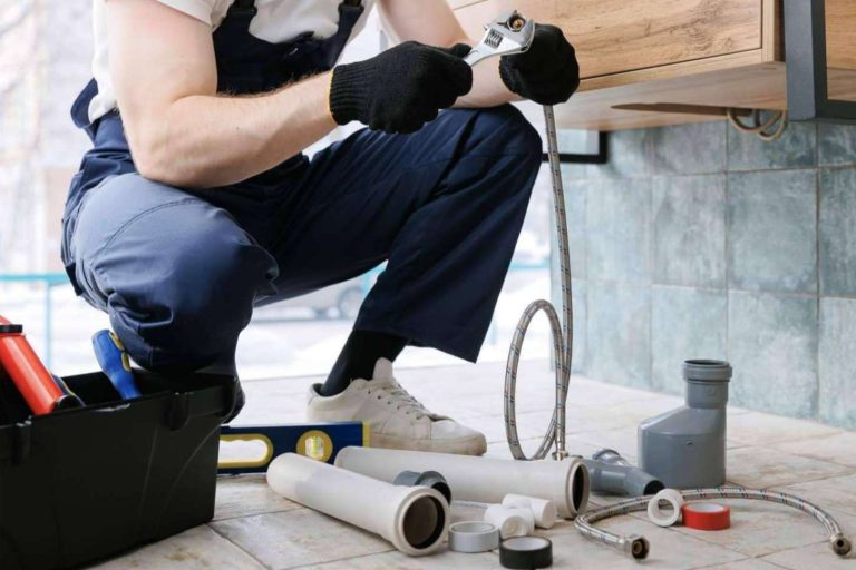 Solucionar fugas de agua en Madrid, con Guijarro Fontaneros