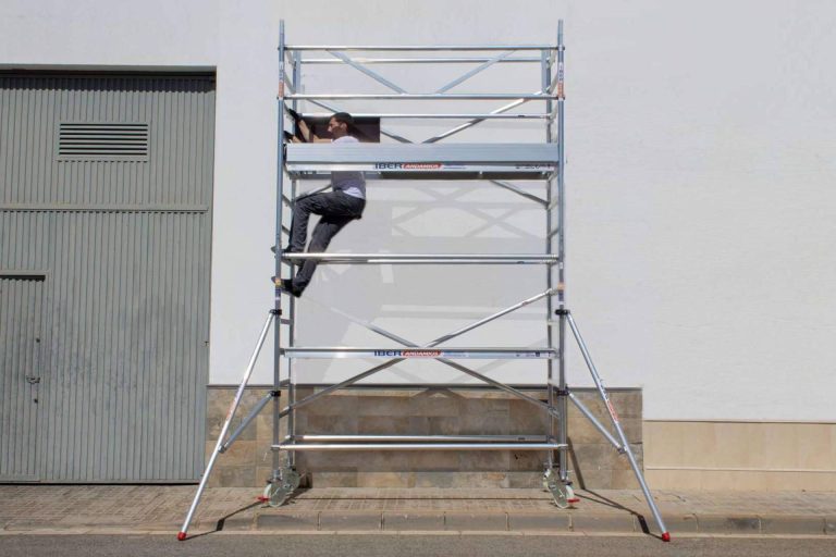 IBERANDAMIOS es uno de los líderes de la venta online de torres de andamio a la vanguardia de la construcción