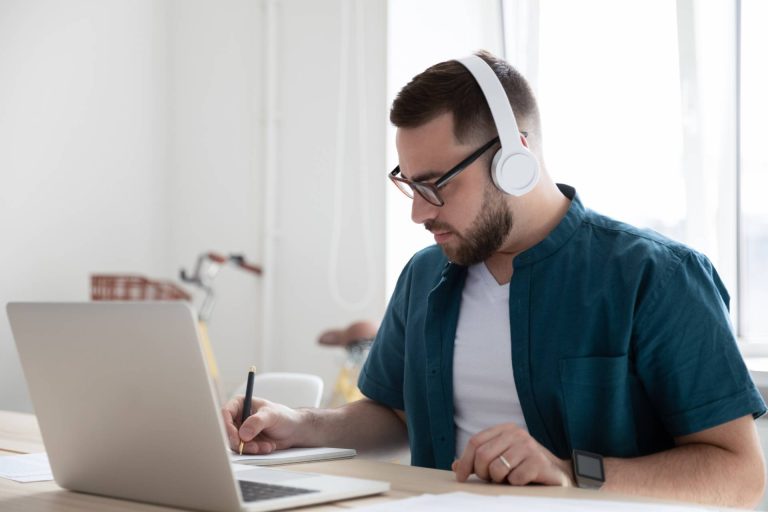 La educación en línea es una propuesta del Instituto Superior Europeo de Barcelona (ISEB)