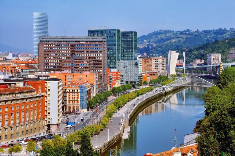 ¿Dónde encontrar asesoramiento para invertir en terrenos en Bilbao? Grupo Iparbaiw