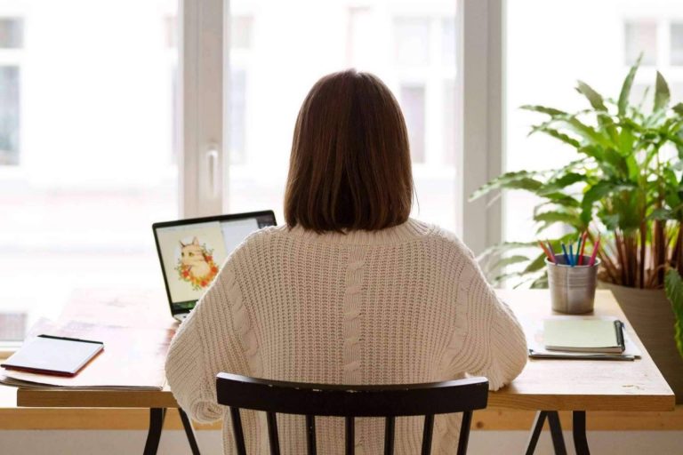 Taller básico para quienes desean convertirse en administrativos online freelance, a cargo de la firma Administrativos Online