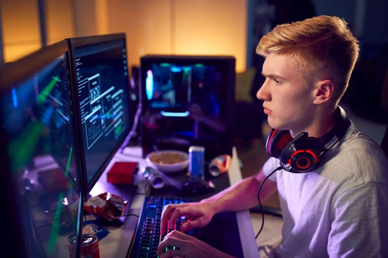 AICAD otorga 50 becas para el Máster Oficial en Informática Forense y Riesgos Digitales