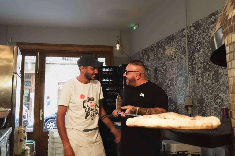 ¿Dónde encontrar una de las mejores pizzas margaritas de Barcelona? Spaccanapoli