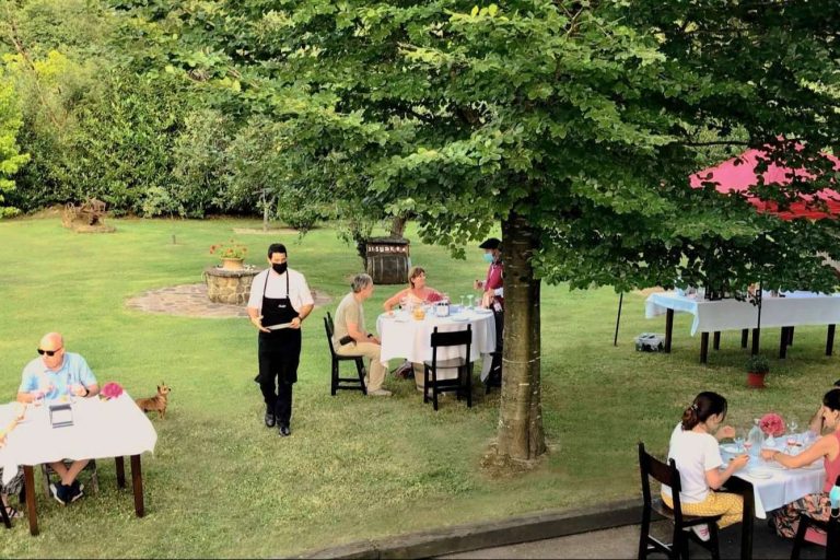 Disfrutar de una casa rural con apartamentos en País Vasco Guipúzcoa, cerca de San Sebastián