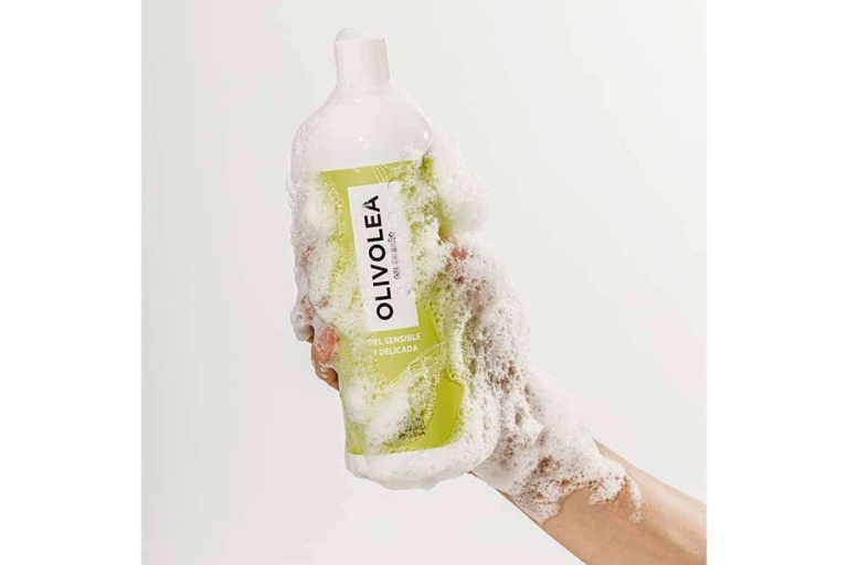 La crema cicatrizante y el gel de baño de Olivolea permiten cuidarse la piel