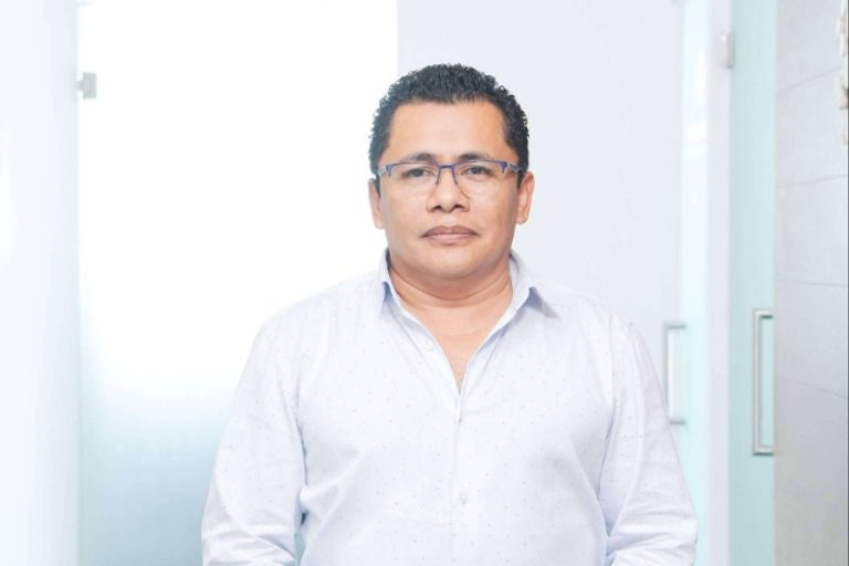 Dr. Ernesto Romero es un referente en medicina regenerativa inmunoterapéutica con el tratamiento de células madre