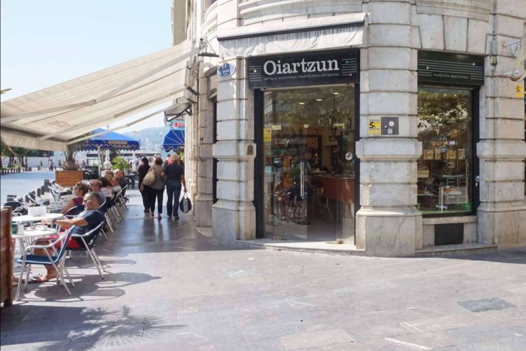 Acabar la ruta de pintxos por Donosti con un dulce final en la Pastelería Oiartzun