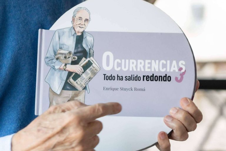 Un libro redondo por dentro y por fuera que termina con las Cartas al Director de Enrique Stuyck