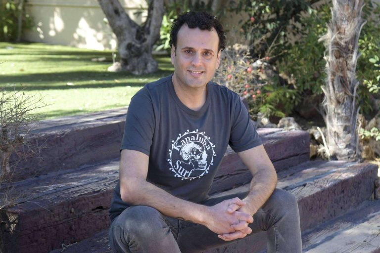 Una entrevista con el fundador de Kanaluha, la tienda de ropa ecológica