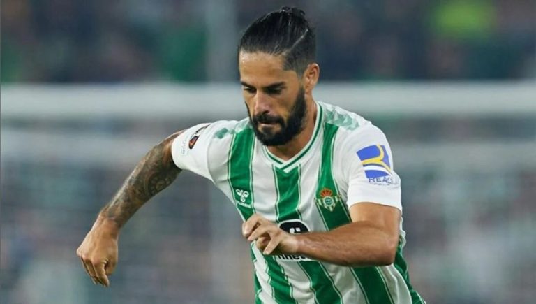 Isco o Fekir: sólo puede quedar uno en el Betis