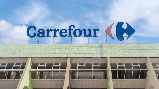 La preciosa vajilla de Carrefour que se está agotando y es más barata que la de El Corte Inglés